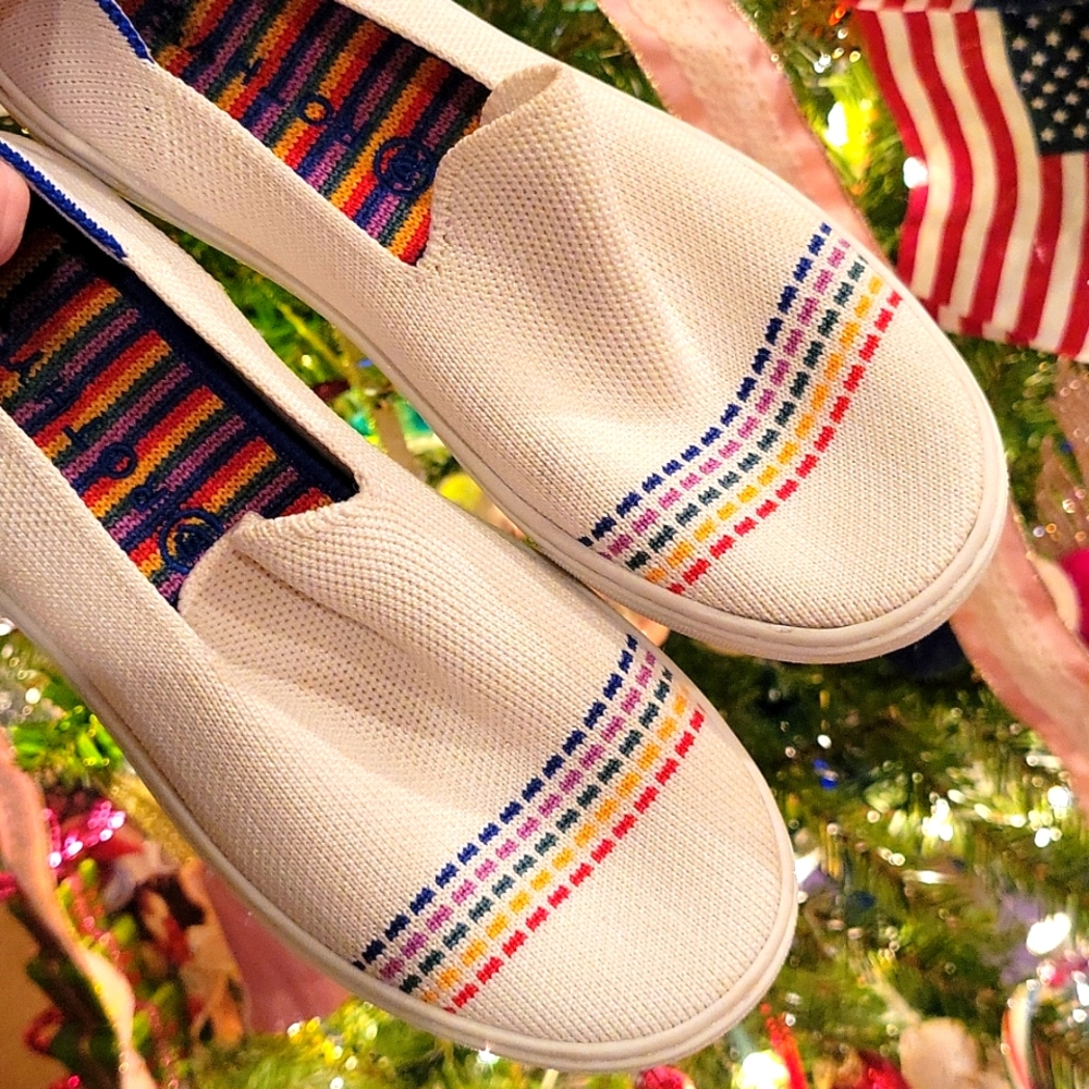 Kids size 2 Rothys Sneakers